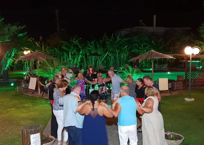Naturist Angel Nudist Club - Adults Only מלון