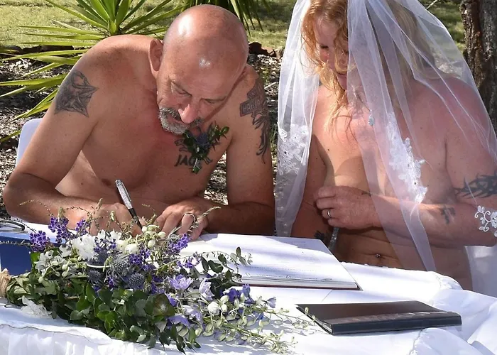מלון Naturist Angel Nudist Club - Adults Only 3*