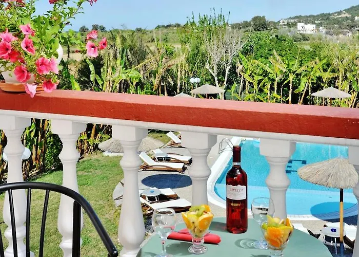 Hotel Naturist Angel Nudist Club - Adults Only Paradeísion