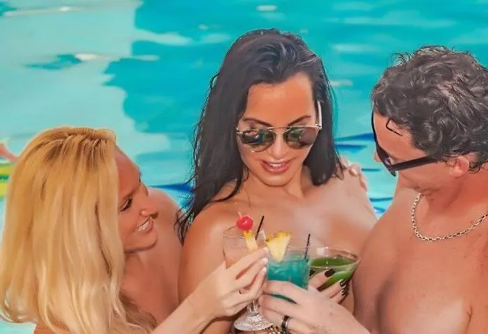 Hotel Naturist Angel Nudist Club - Adults Only Paradeísion