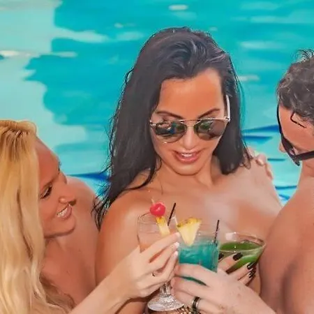 Hotel Naturist Angel Nudist Club - Adults Only Paradeísion