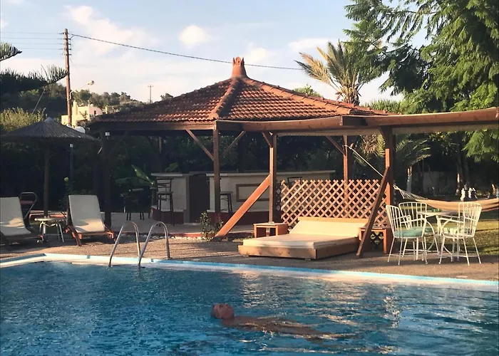 Naturist Angel Nudist Club - Adults Only Paradeísion